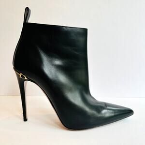 Gucci Black Ankle Boot Size 39.5 Spike Point Toe Horsebit D-Ring Gold Accent